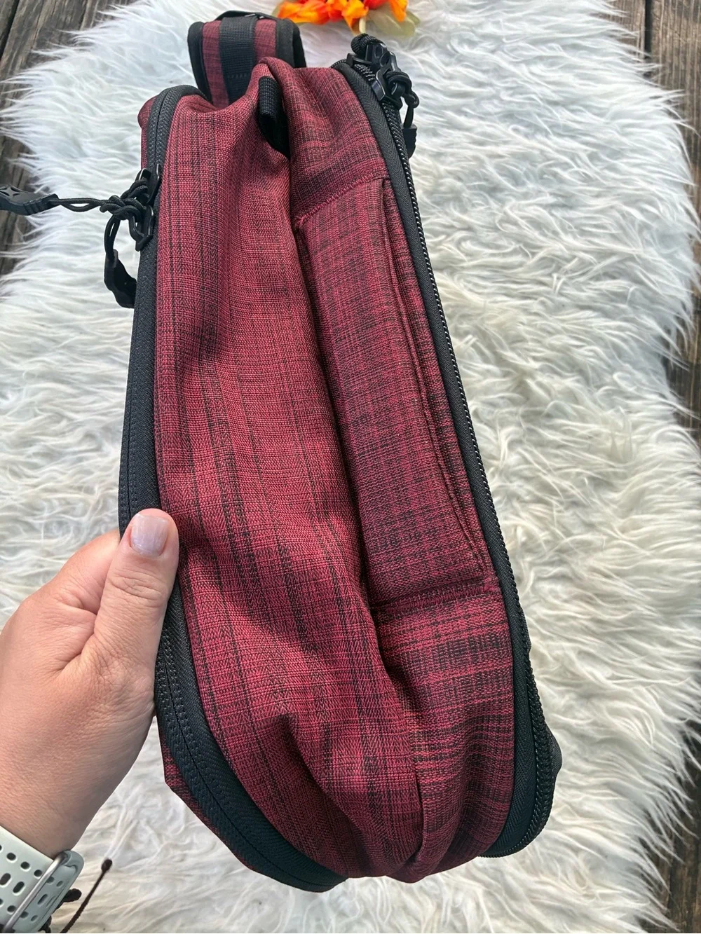 Vertx compact maroon